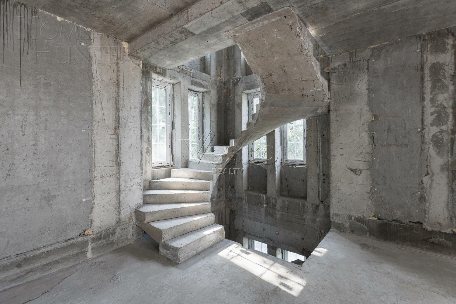 3-этажный коттедж 320 м² без отделки