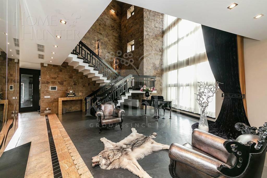 3-этажный коттедж 2 000 м² с отделкой