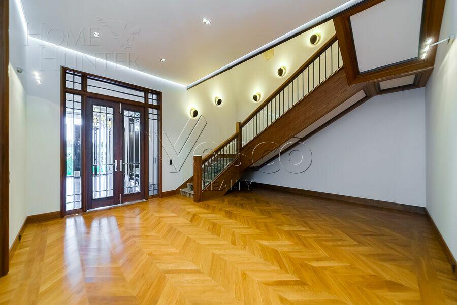 2-этажный коттедж 989.7 м² с отделкой