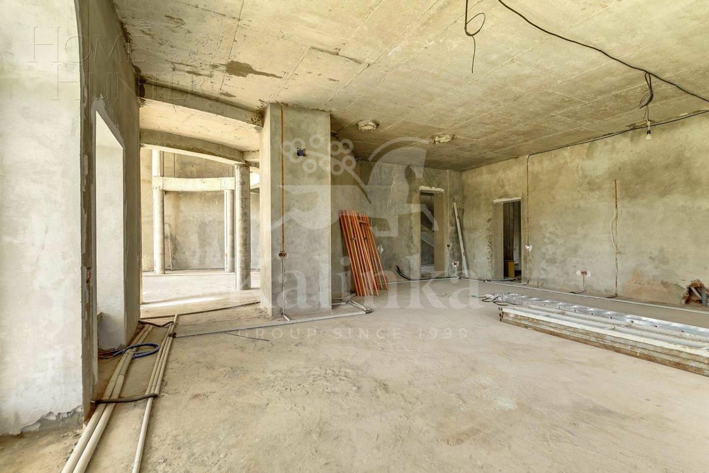 3-этажный коттедж 2 000 м² без отделки