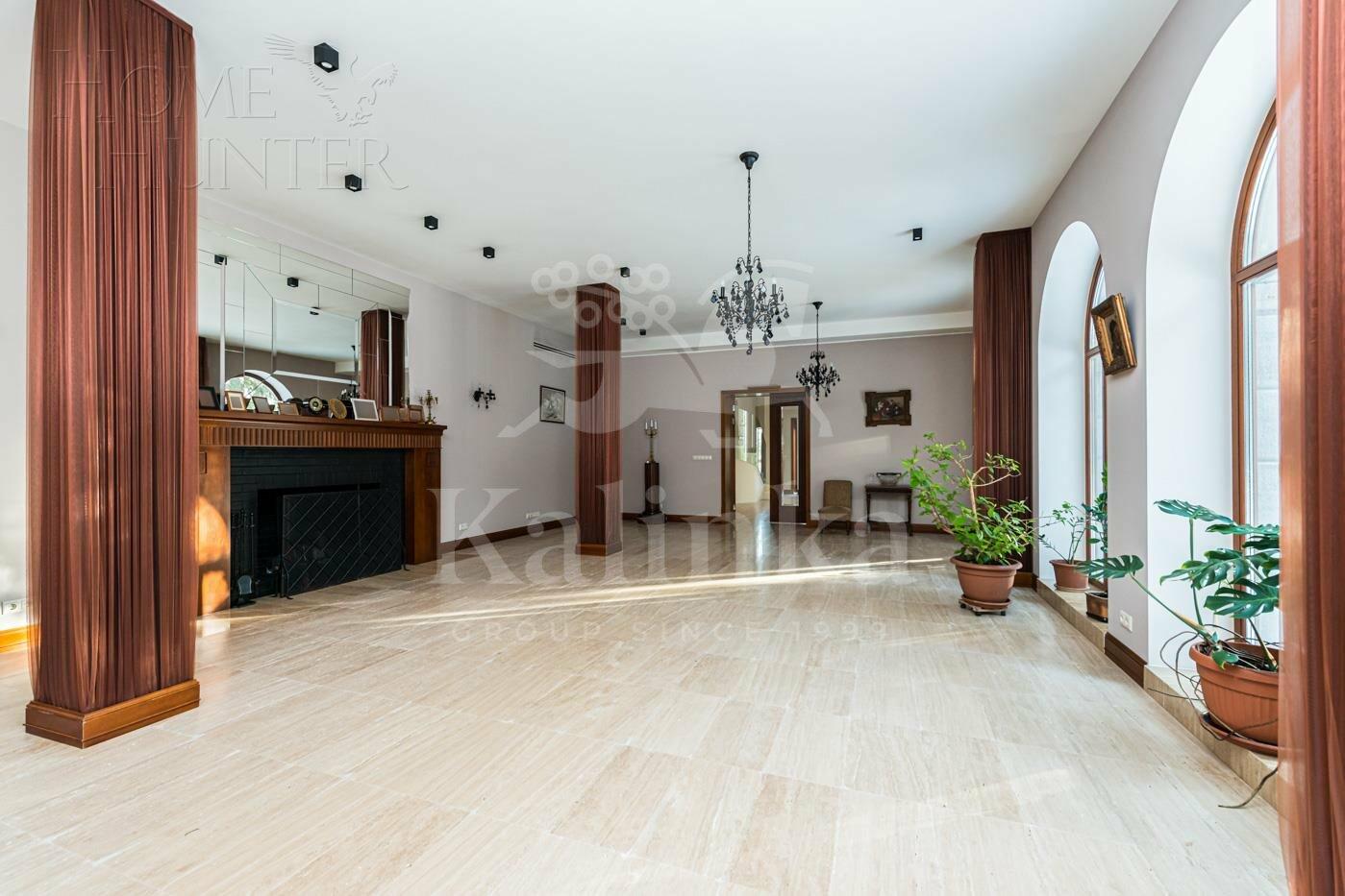 2-этажный коттедж 1 100 м² с отделкой