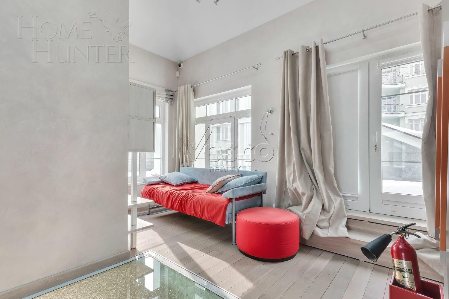 3-УРОВНЕВЫЙ ТАУНХАУС С ОТДЕЛКОЙ 500 М² НА 1 ЭТАЖЕ