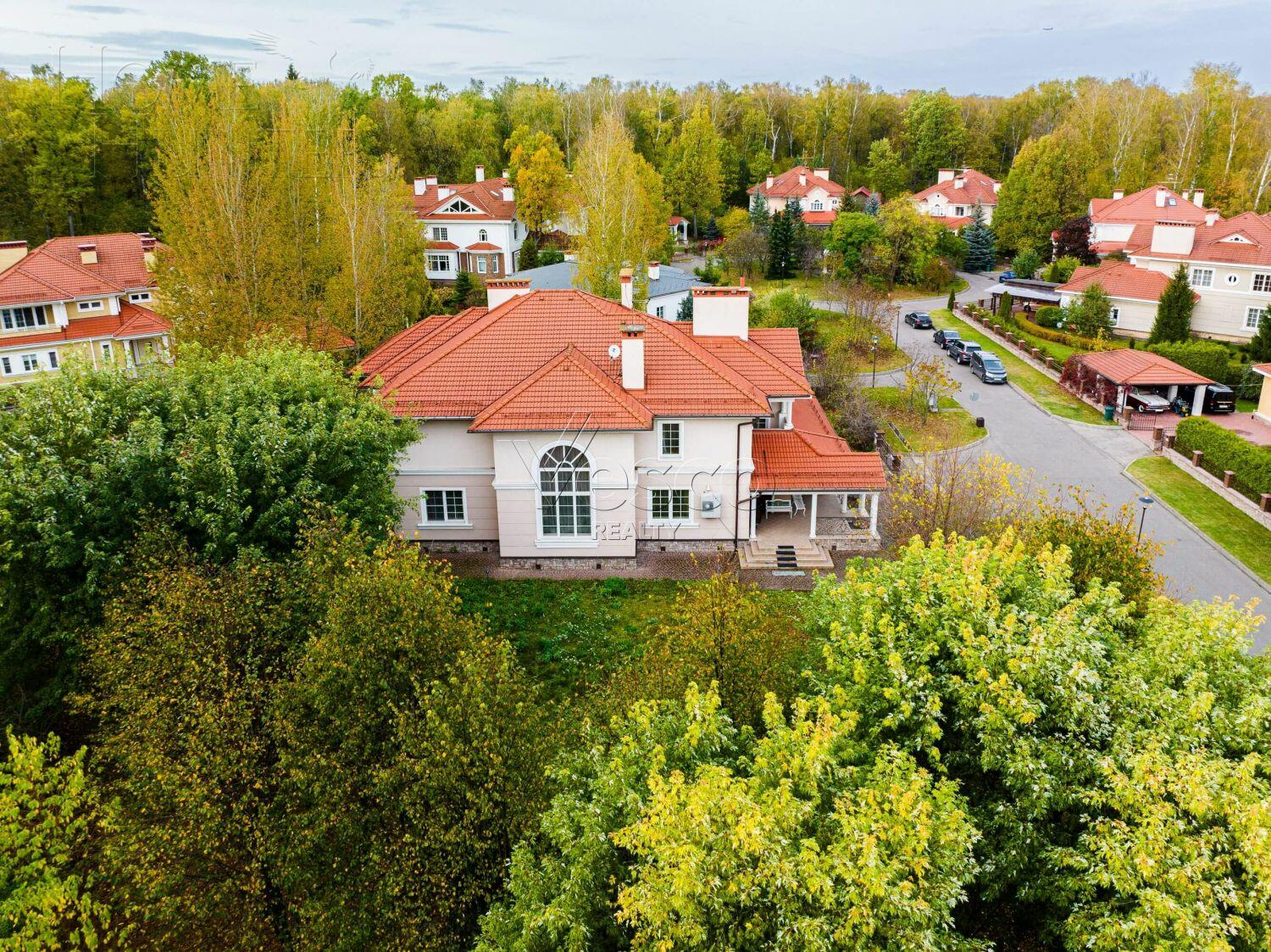 2-этажный коттедж 495 м² с отделкой