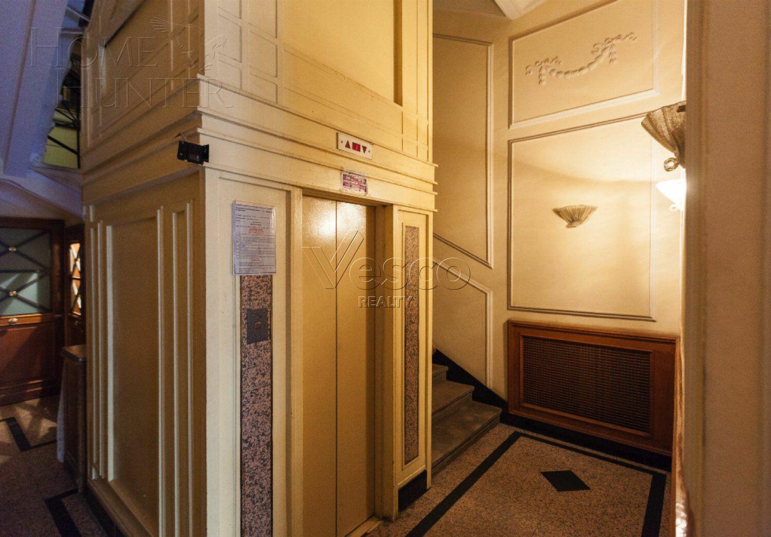 2-этажный коттедж 800 м² с отделкой