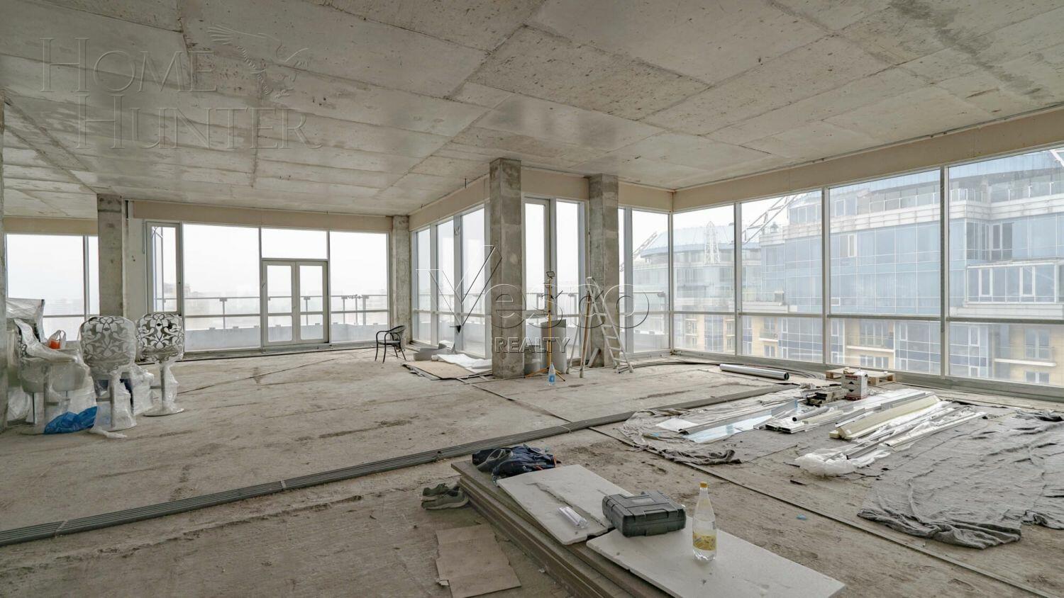 3-УРОВНЕВЫЙ ПЕНТХАУС БЕЗ ОТДЕЛКИ 685.43 М² НА 28 ЭТАЖЕ