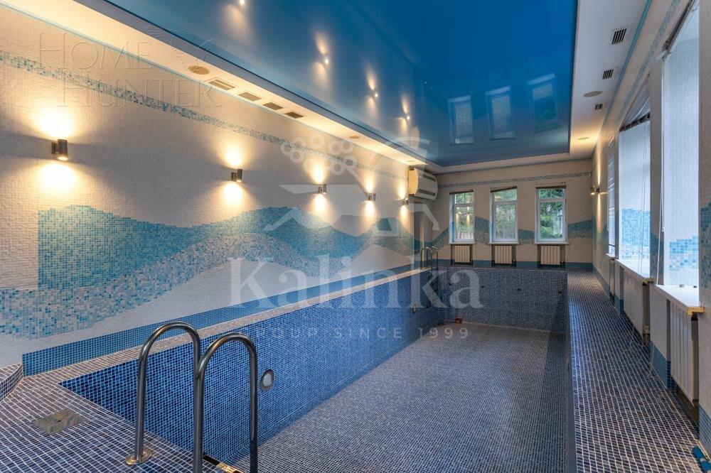 3-этажный коттедж 800 м² с отделкой