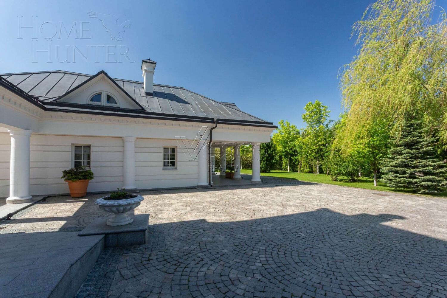 2-этажный коттедж 980 м² с отделкой