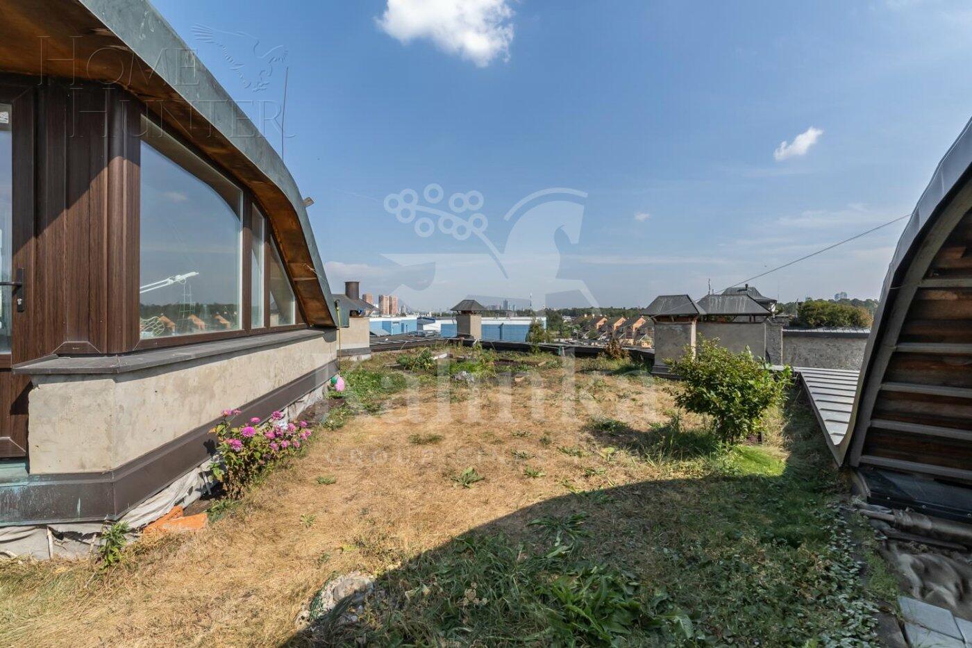 3-этажный коттедж 695 м² без отделки