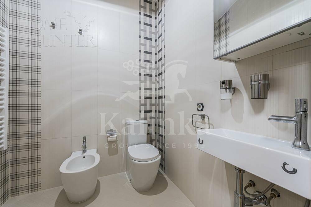 3-этажный таунхаус 700 м² с отделкой