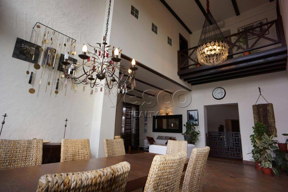 2-этажный коттедж 560 м² с отделкой