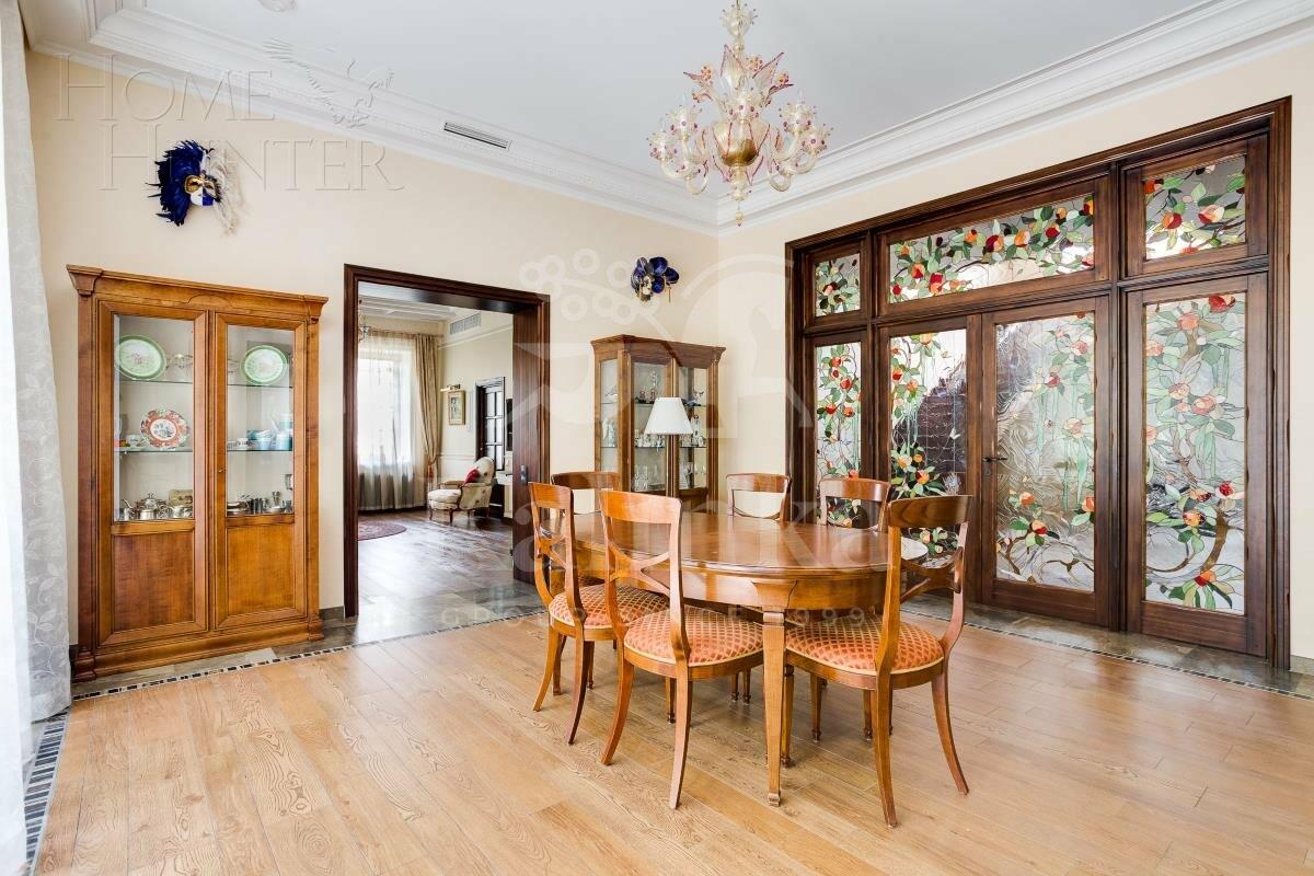 2-этажный коттедж 708 м² с отделкой