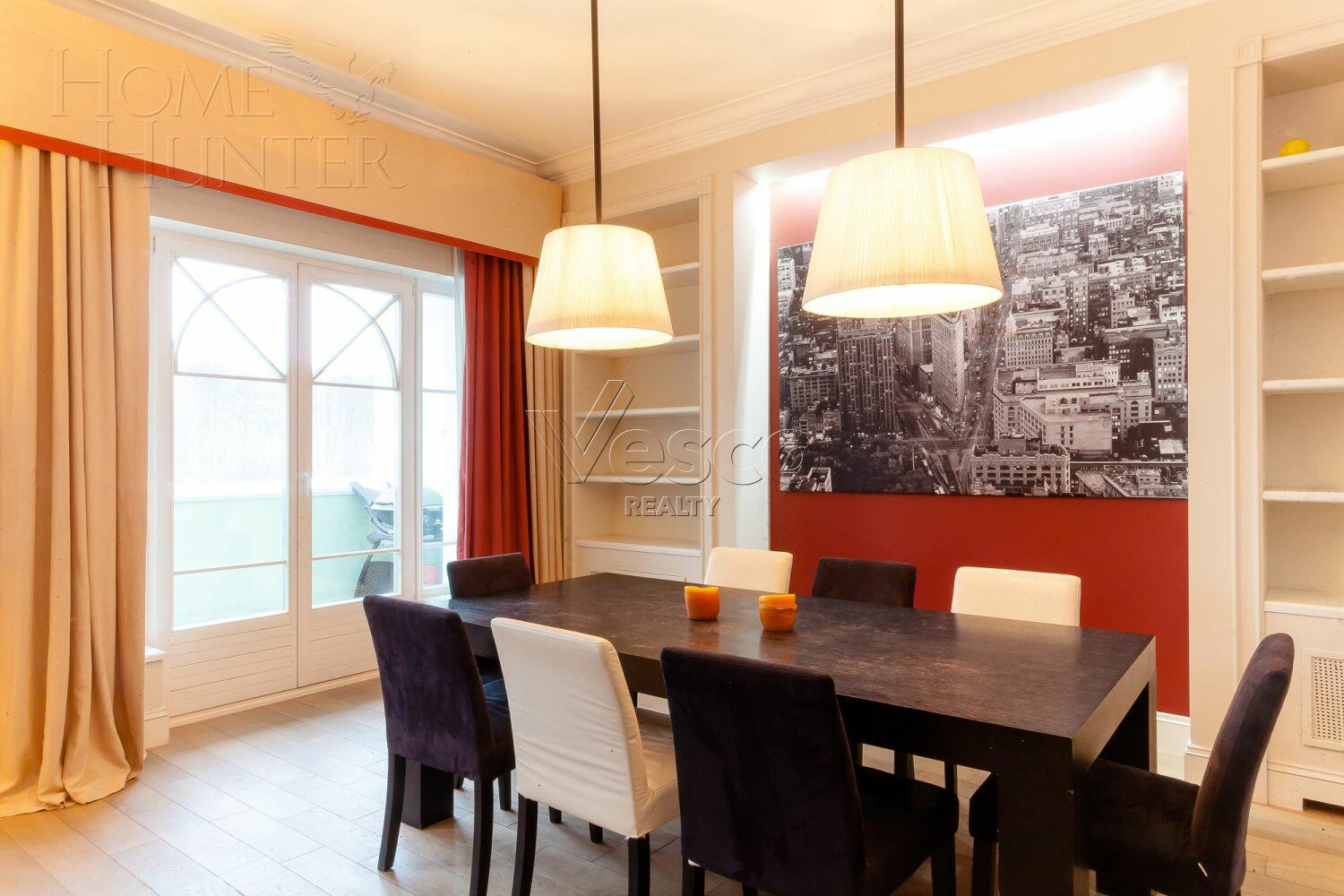 4-УРОВНЕВЫЙ ТАУНХАУС С ОТДЕЛКОЙ 610 М² НА 1 ЭТАЖЕ