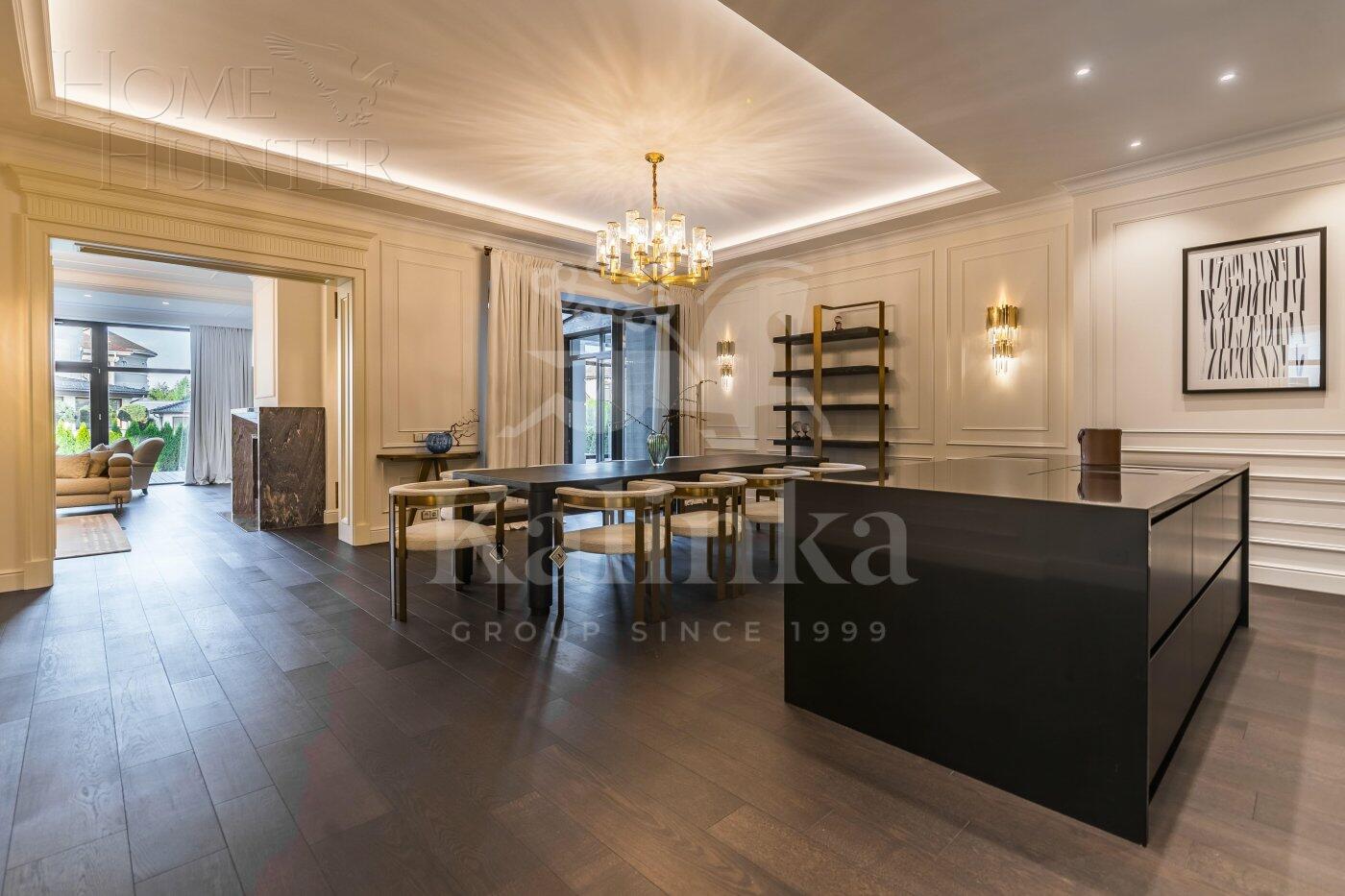 2-этажный коттедж 961 м² с отделкой