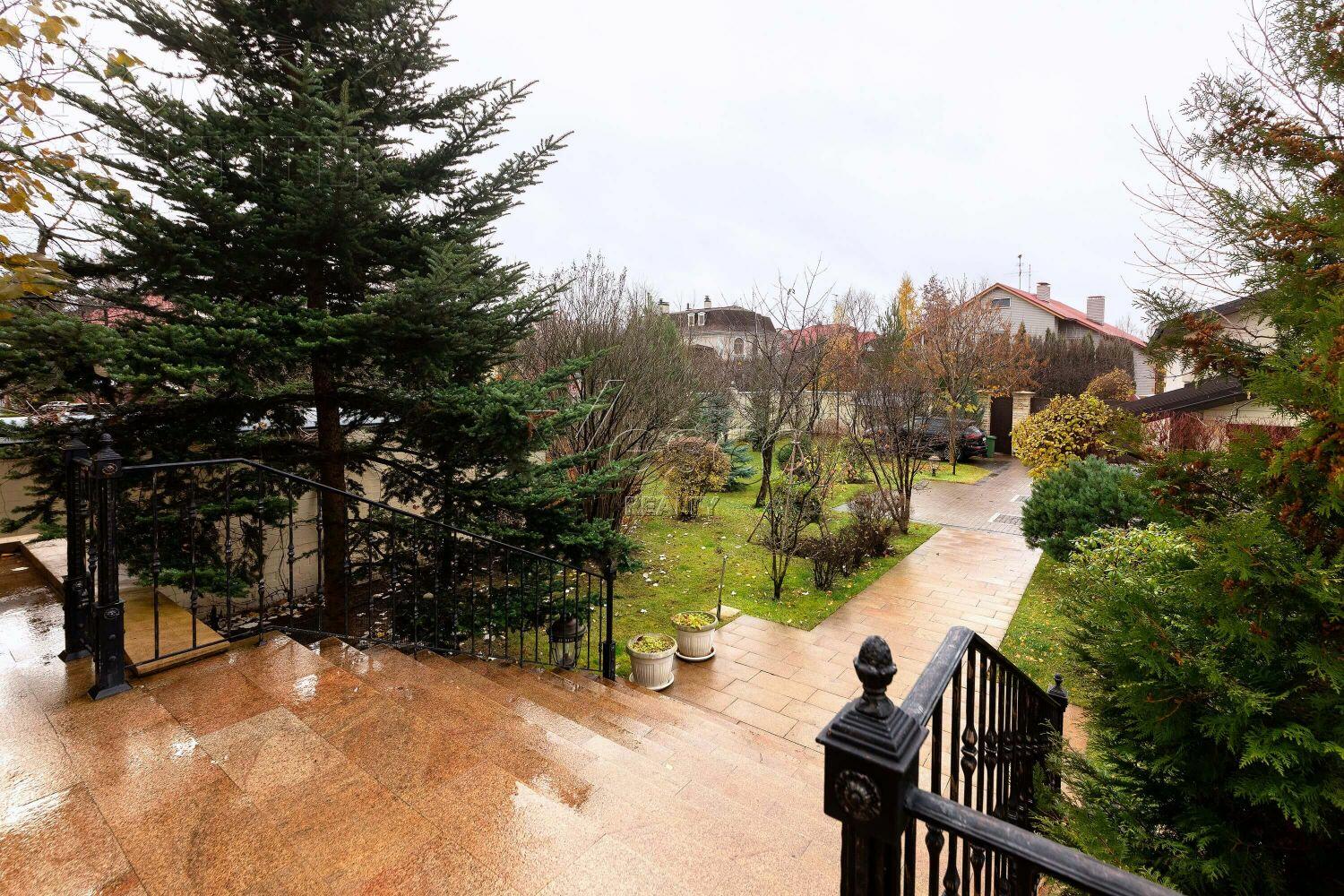 2-этажный коттедж 980 м² с отделкой