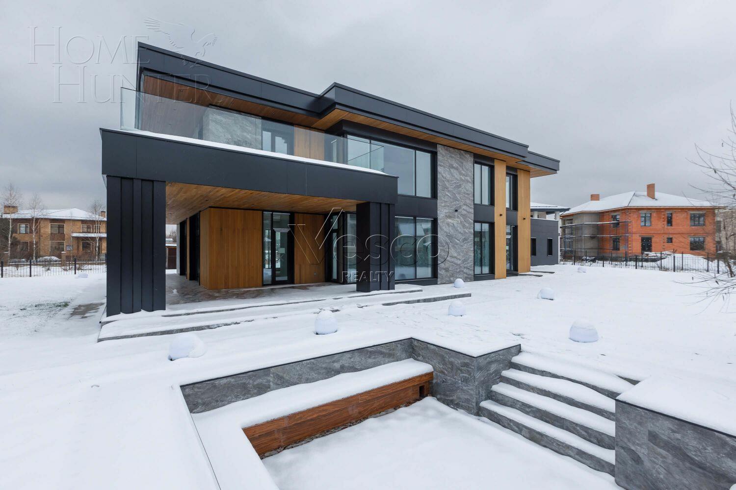 2-этажный коттедж 853.2 м² без отделки