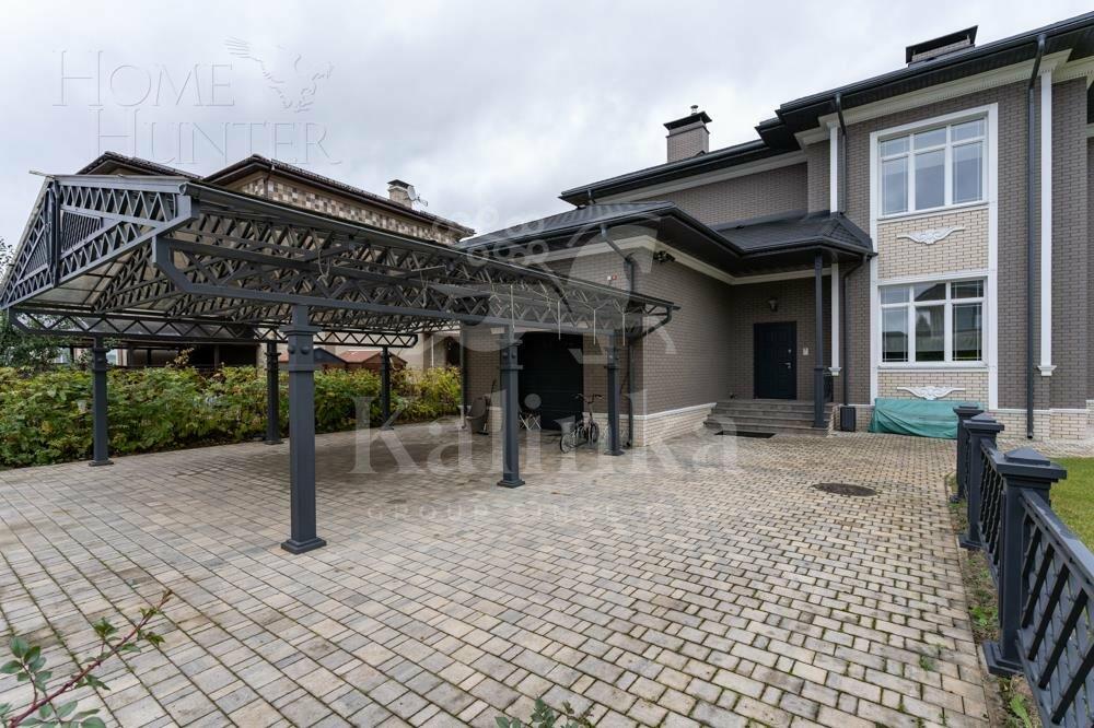 2-этажный коттедж 320 м² с отделкой