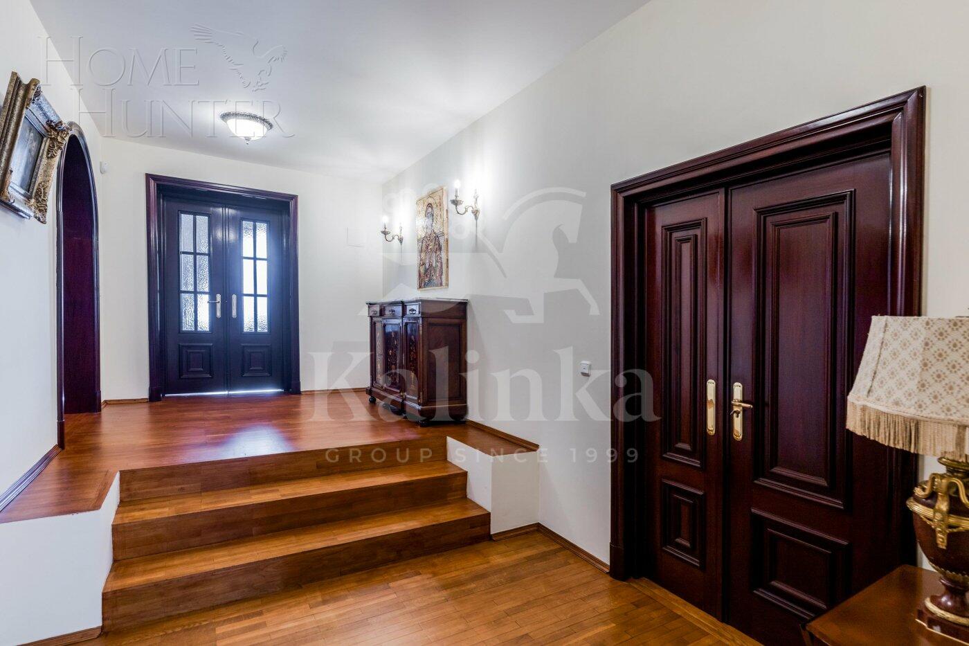 2-этажный коттедж 750 м² с отделкой