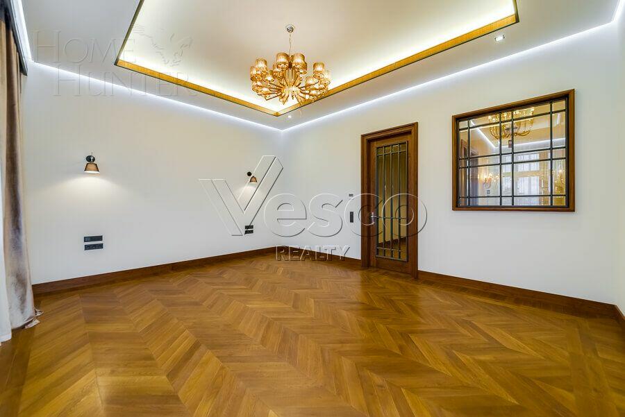 2-этажный коттедж 989.7 м² с отделкой