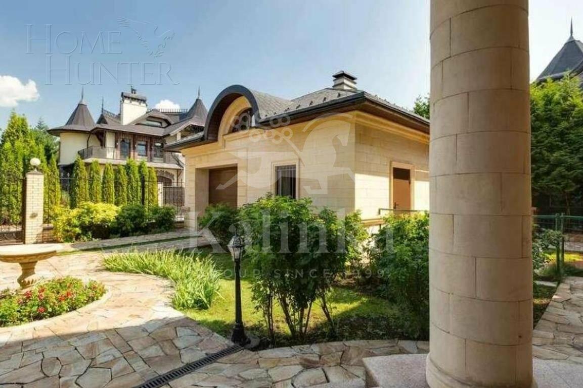 2-этажный коттедж 660 м² с отделкой