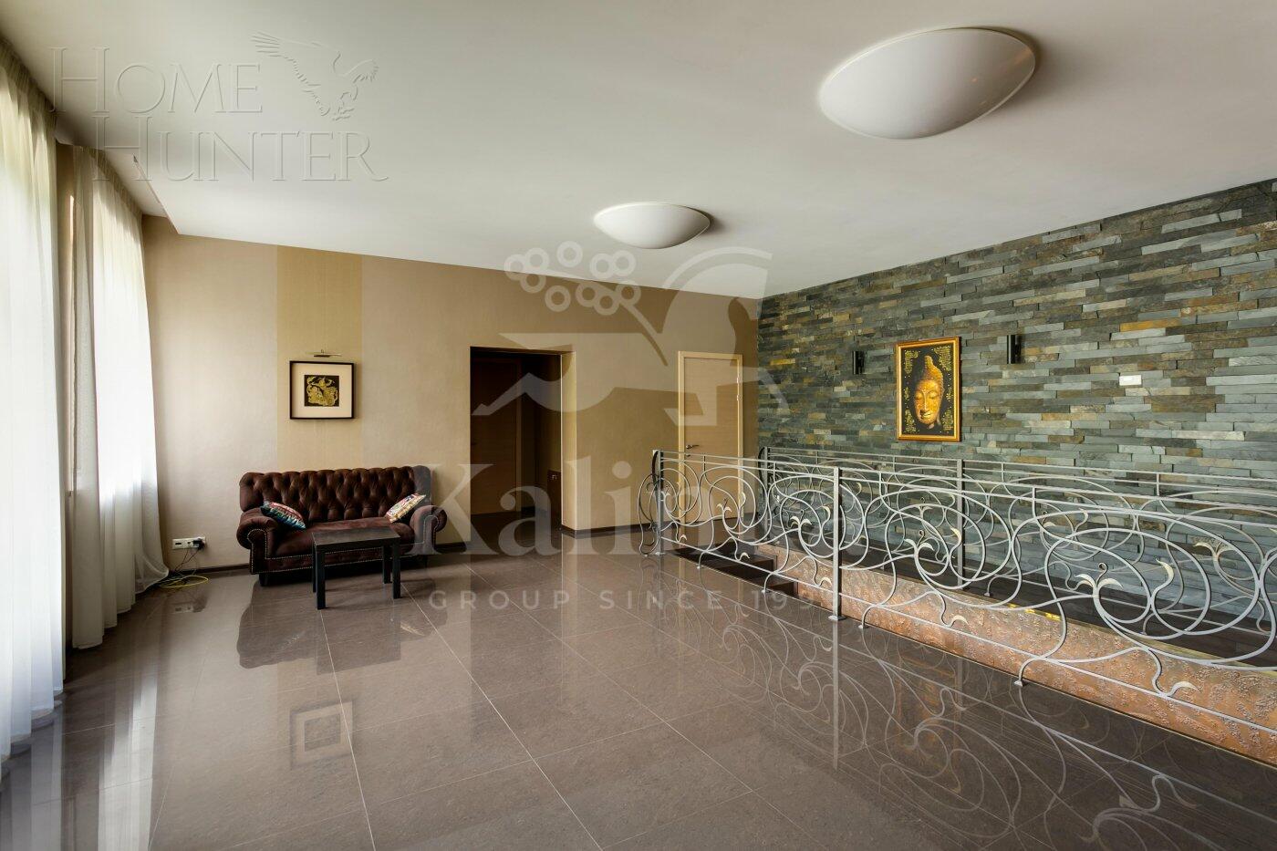 2-этажный коттедж 860 м² с отделкой