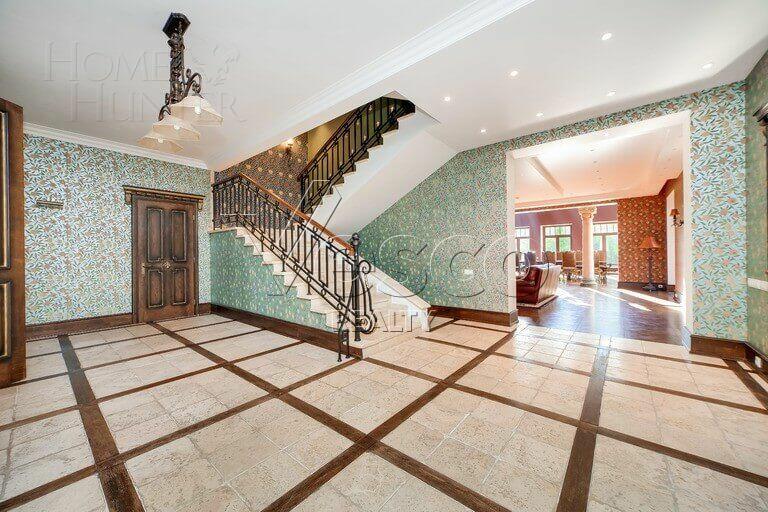 3-этажный коттедж 1 450 м² с отделкой