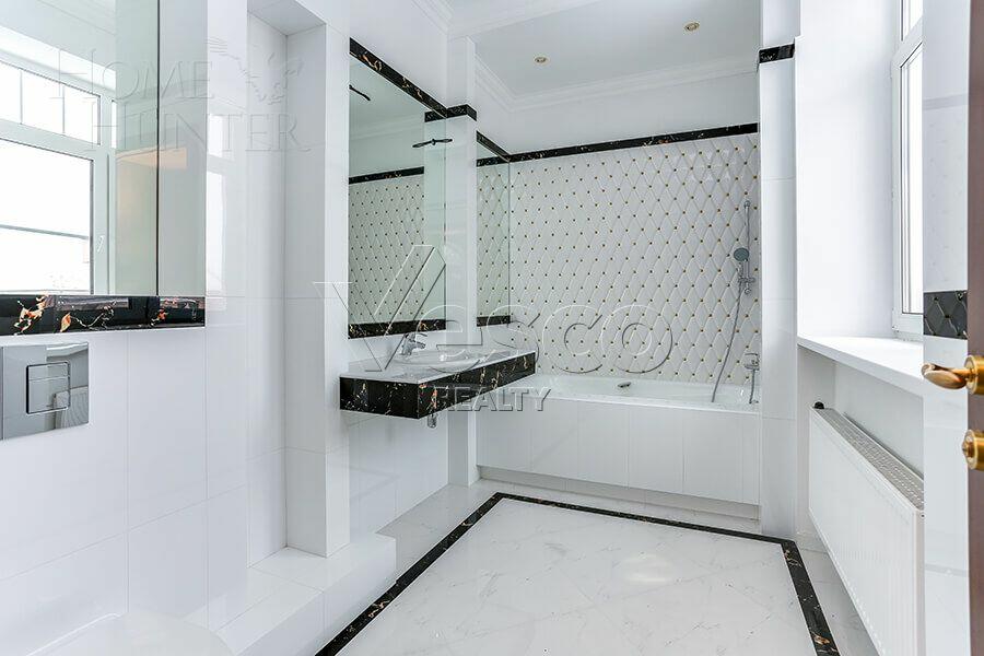 2-этажный коттедж 342 м² с отделкой