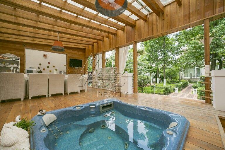 3-этажный коттедж 500 м² с отделкой