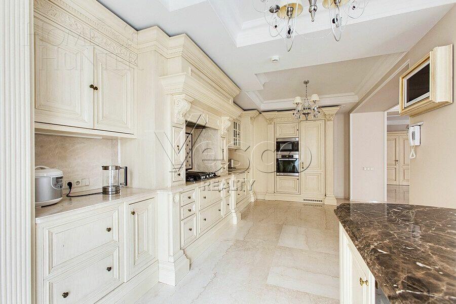 2-этажный коттедж 800 м² с отделкой