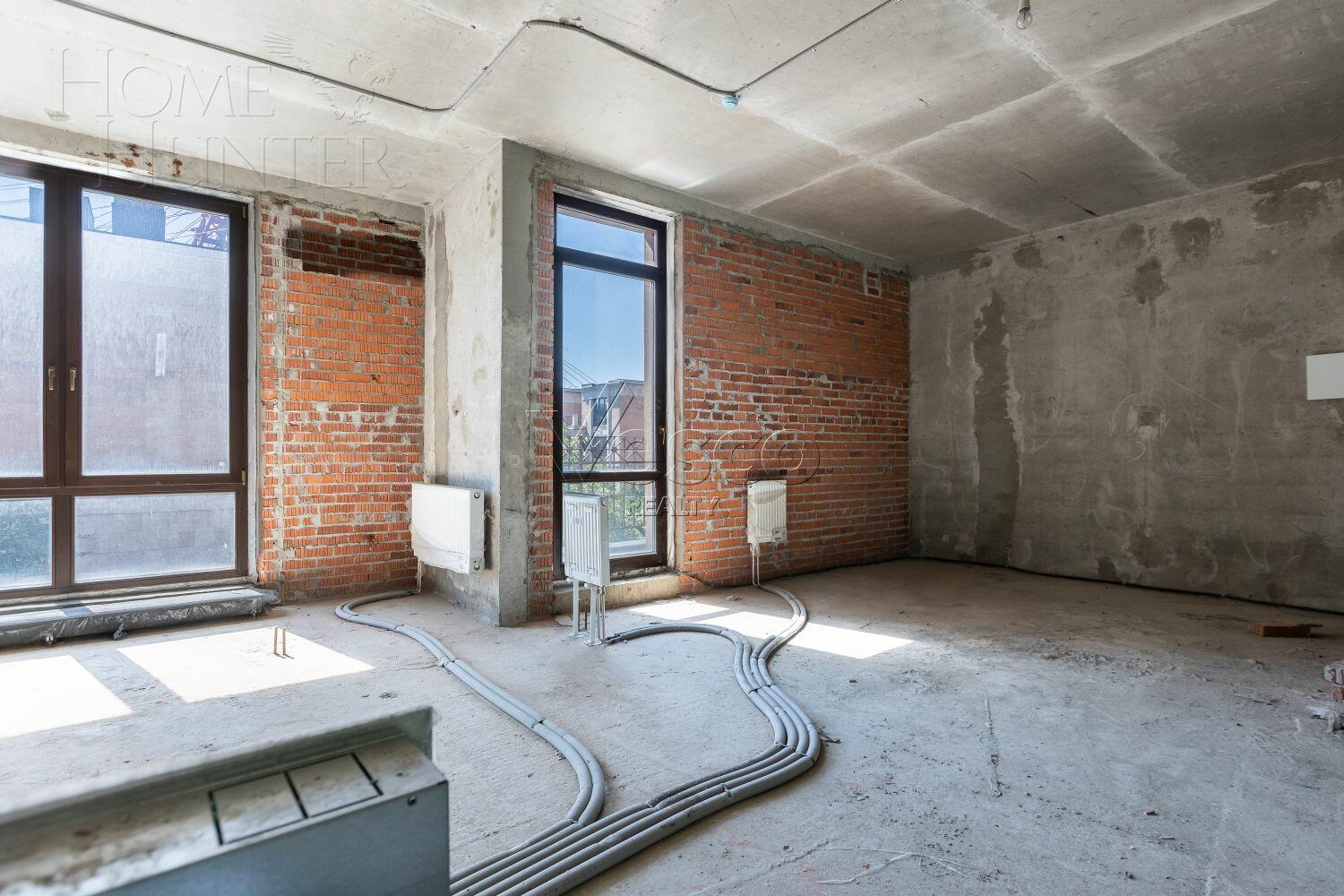 4-УРОВНЕВЫЙ ТАУНХАУС БЕЗ ОТДЕЛКИ 420 М² НА 1 ЭТАЖЕ