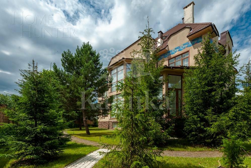 2-этажный коттедж 1 200 м² с отделкой