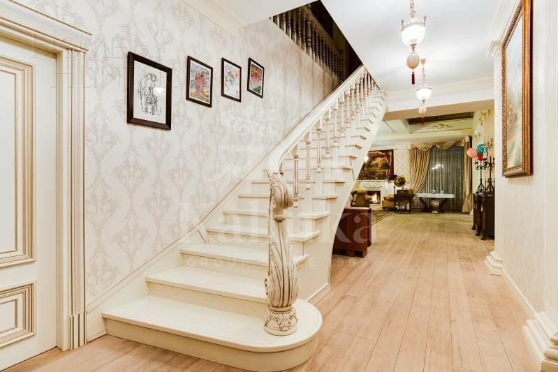 2-этажный таунхаус 450 м² с отделкой