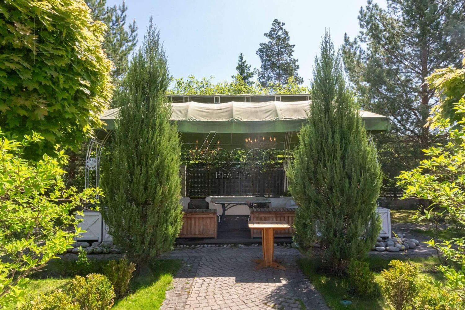 2-этажный коттедж 980 м² с отделкой