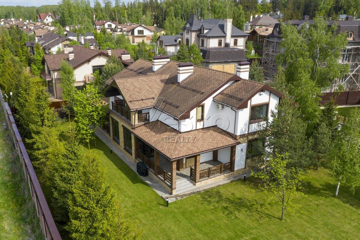 2-этажный коттедж 450 м² с отделкой