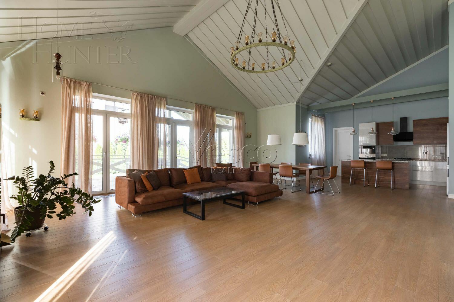 3-этажный коттедж 480 м² с отделкой