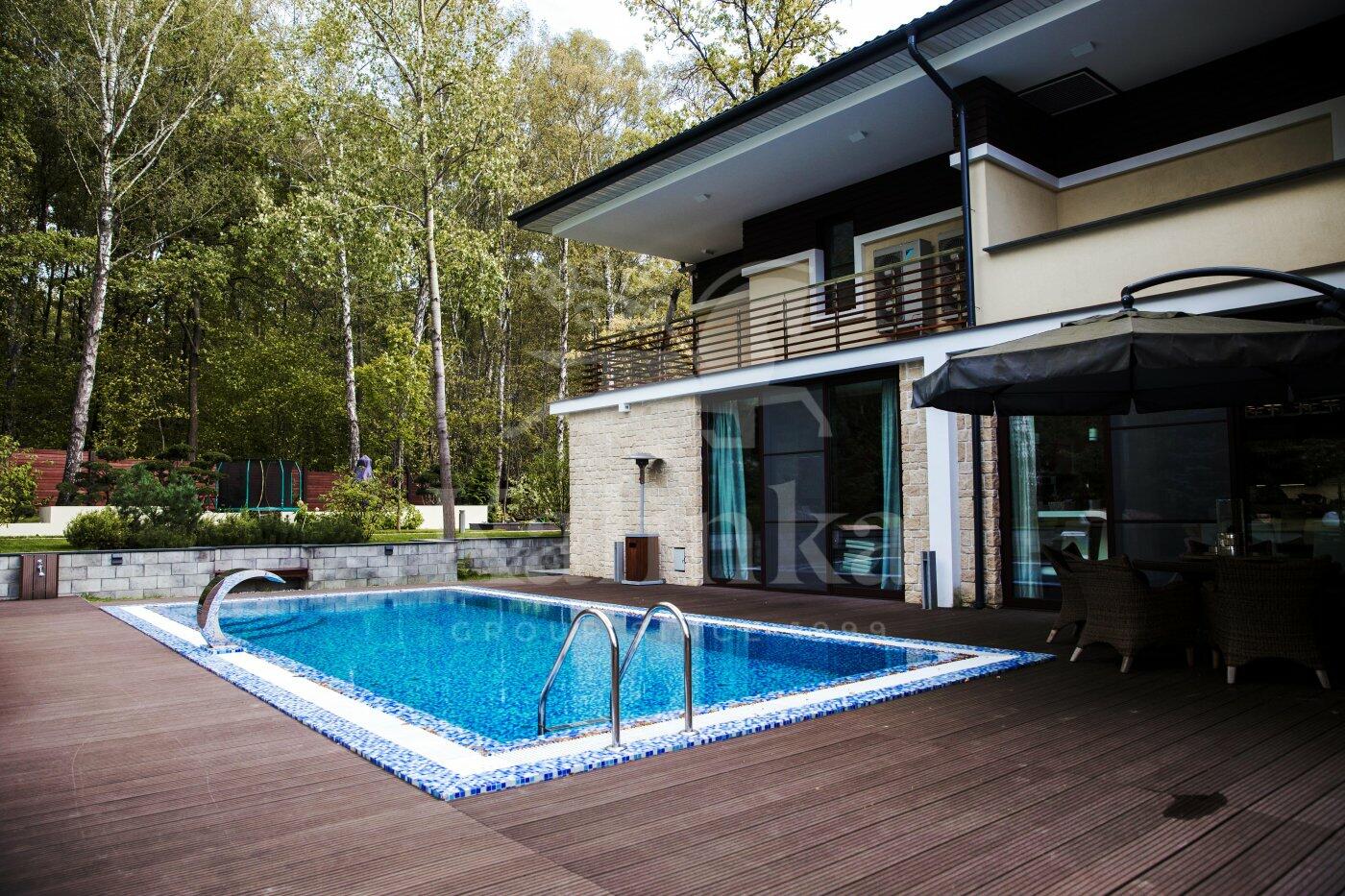 2-этажный коттедж 740 м² с отделкой