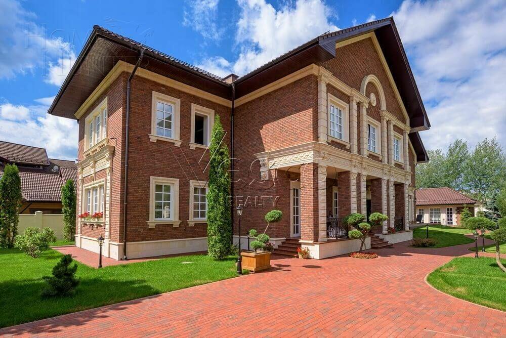 2-этажный коттедж 1 200 м² с отделкой