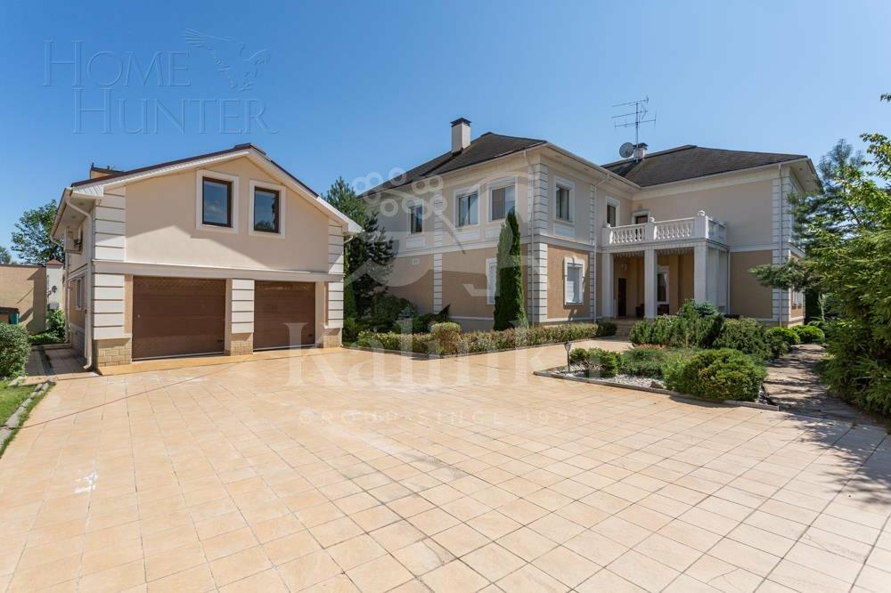 2-этажный коттедж 700 м² с отделкой