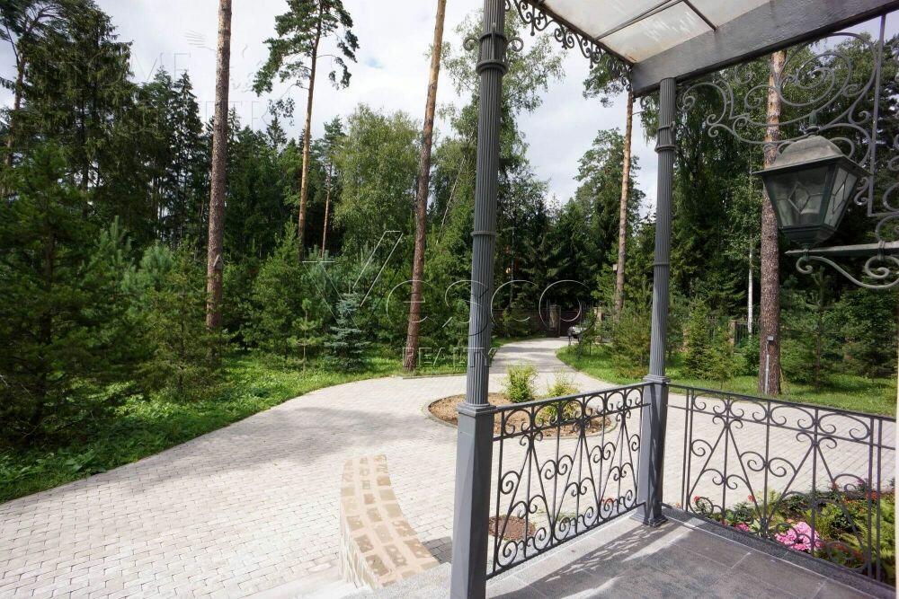 2-этажный коттедж 850 м² с отделкой