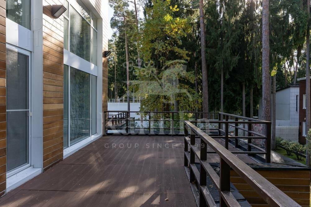 2-этажный коттедж 1 328 м² с отделкой