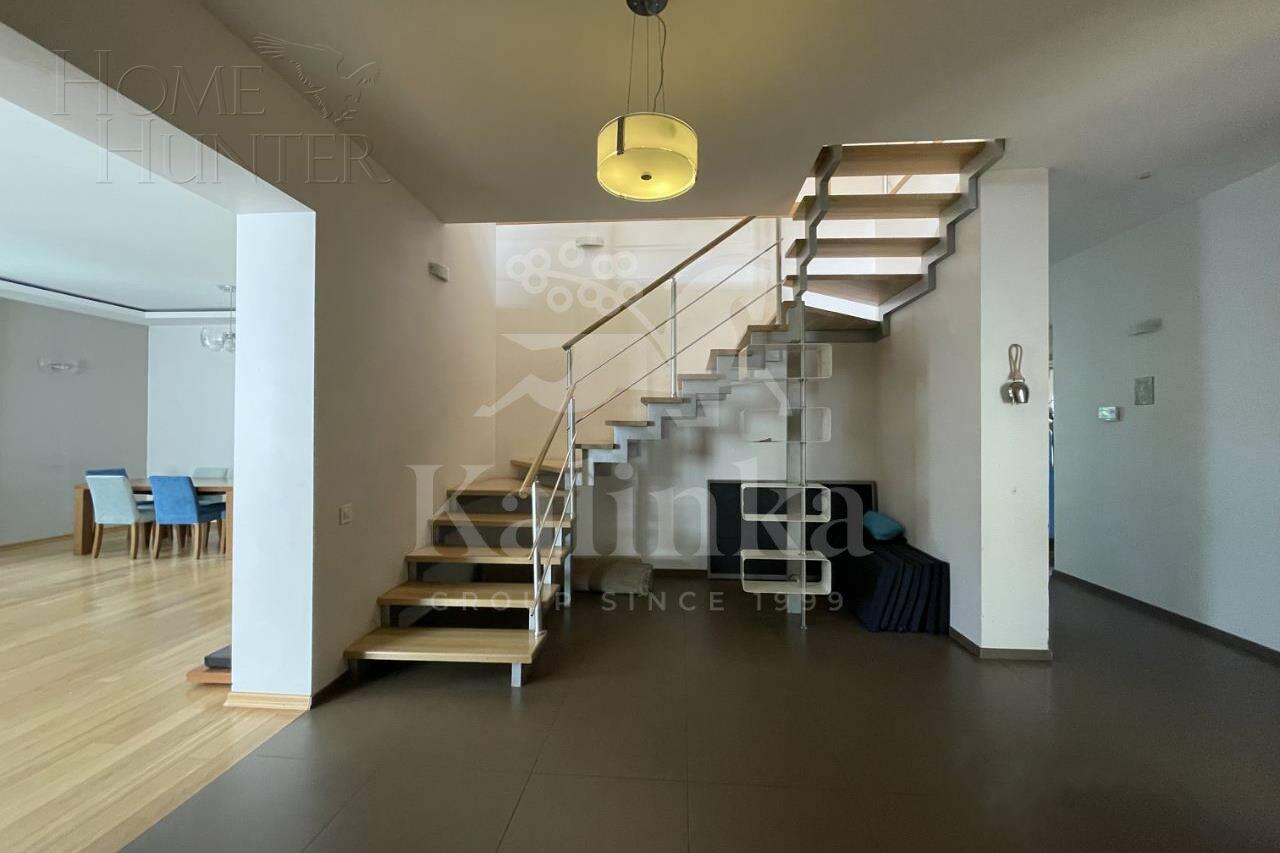 3-этажный коттедж 362 м² с отделкой