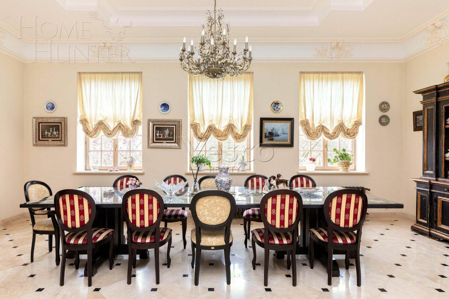 2-этажный коттедж 980 м² с отделкой