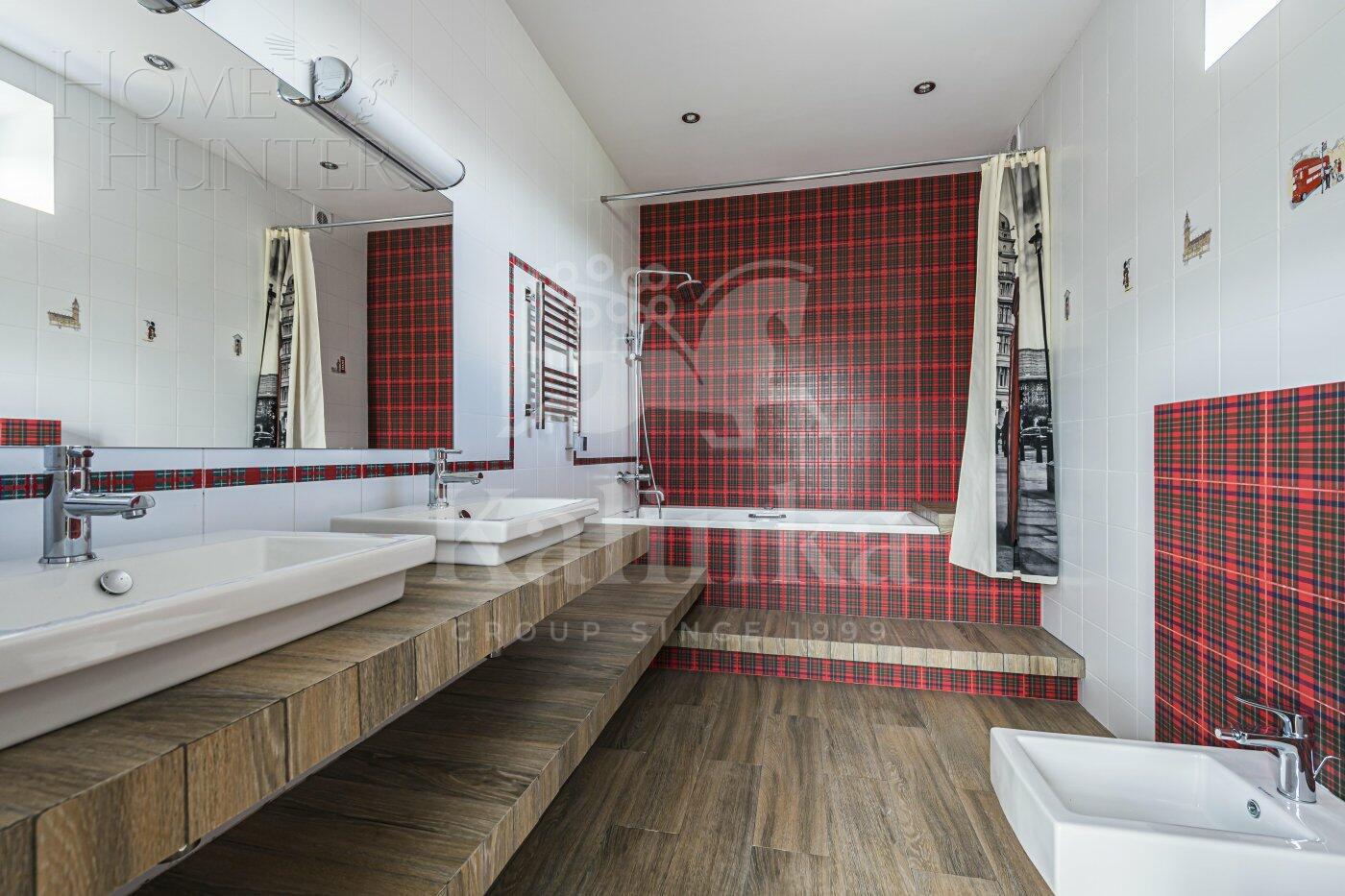 2-этажный таунхаус 380 м² с отделкой