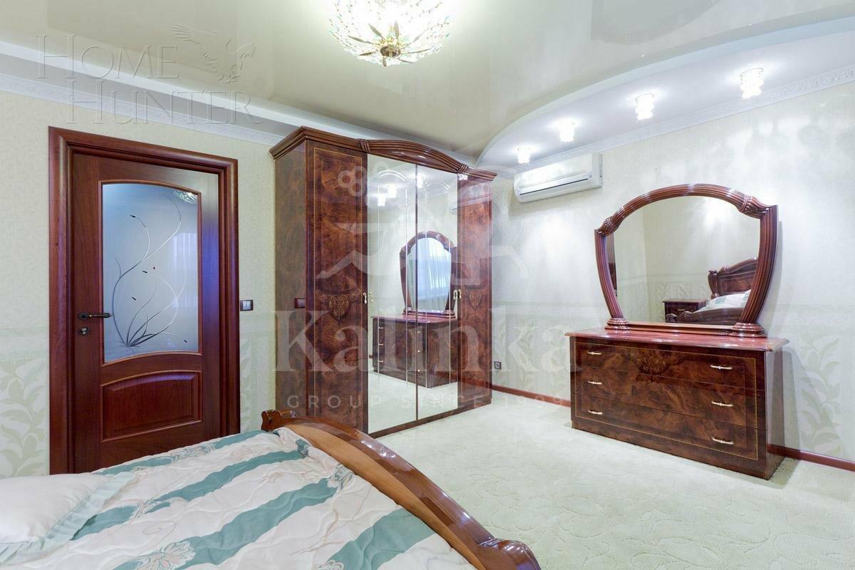 2-этажный коттедж 300 м² с отделкой