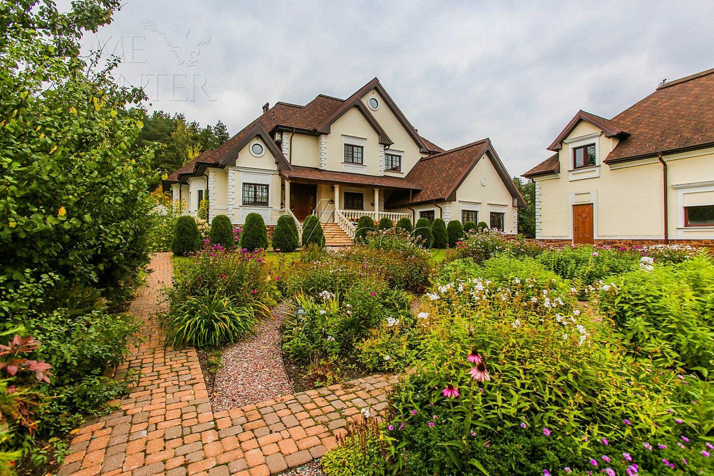 2-этажный коттедж 720 м² с отделкой