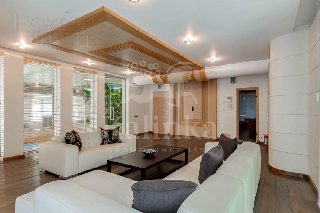 3-этажный коттедж 890.8 м² с отделкой