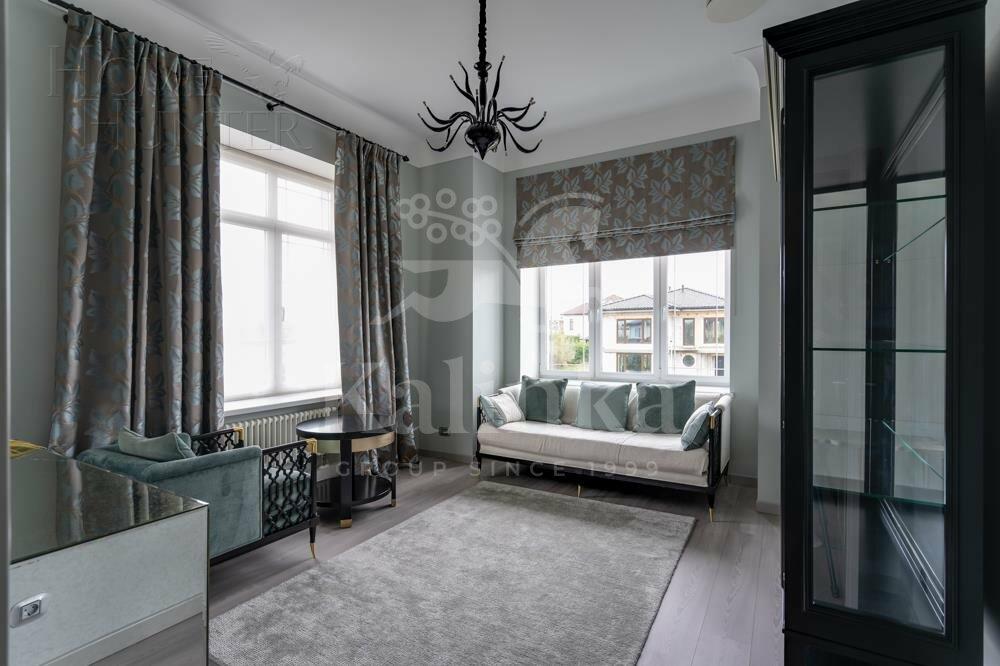 2-этажный коттедж 320 м² с отделкой