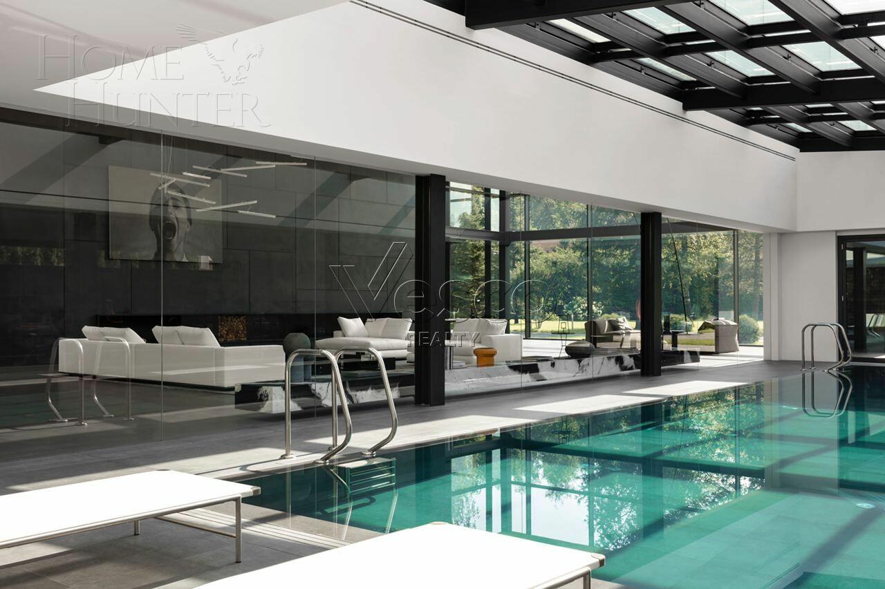 2-этажный коттедж 2 500 м² с отделкой