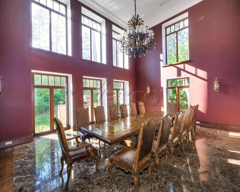 3-этажный коттедж 1 450 м² с отделкой