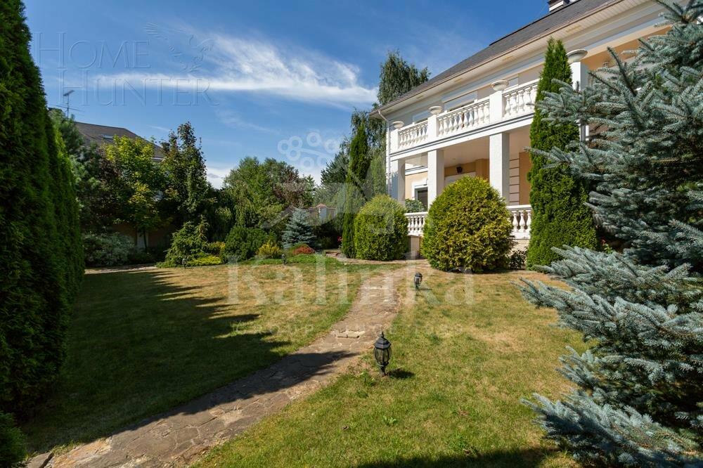 2-этажный коттедж 700 м² с отделкой