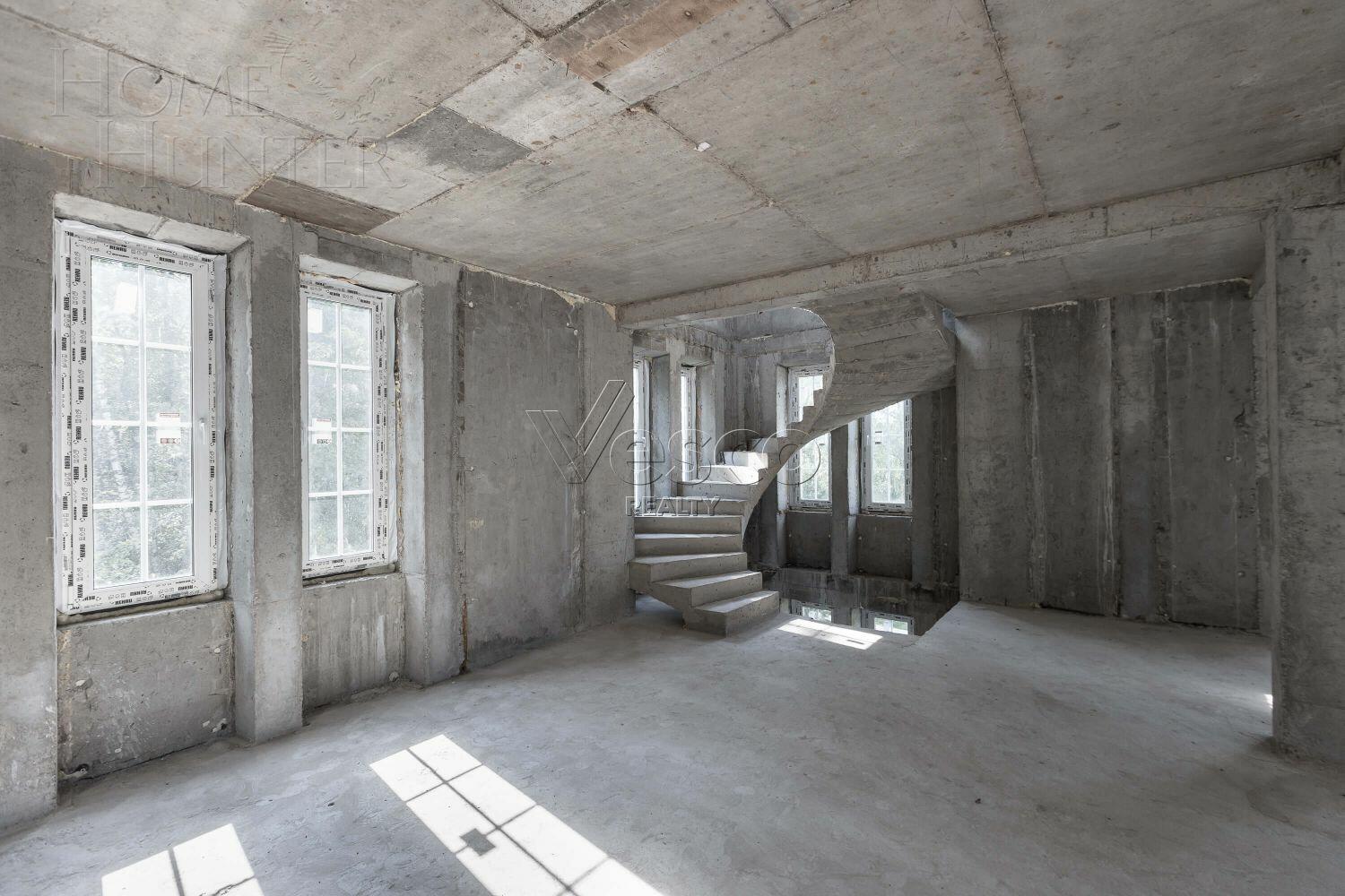 3-этажный коттедж 320 м² без отделки